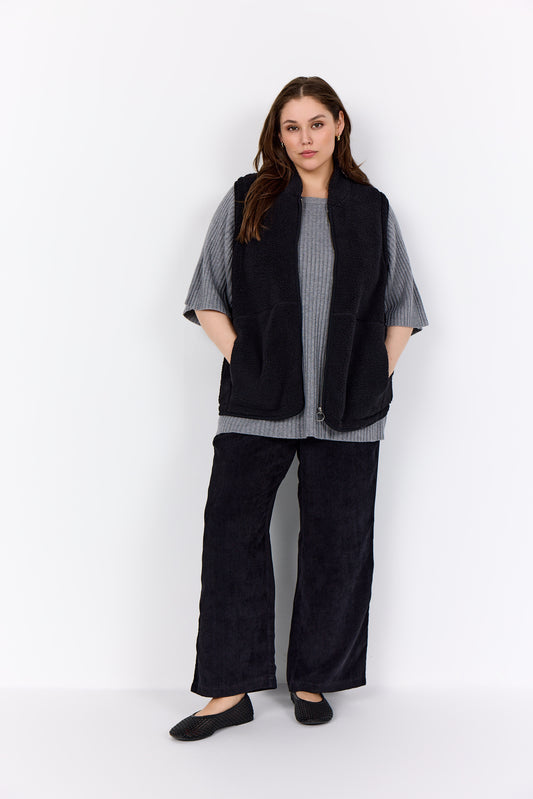 Nettie 1 vest svørt