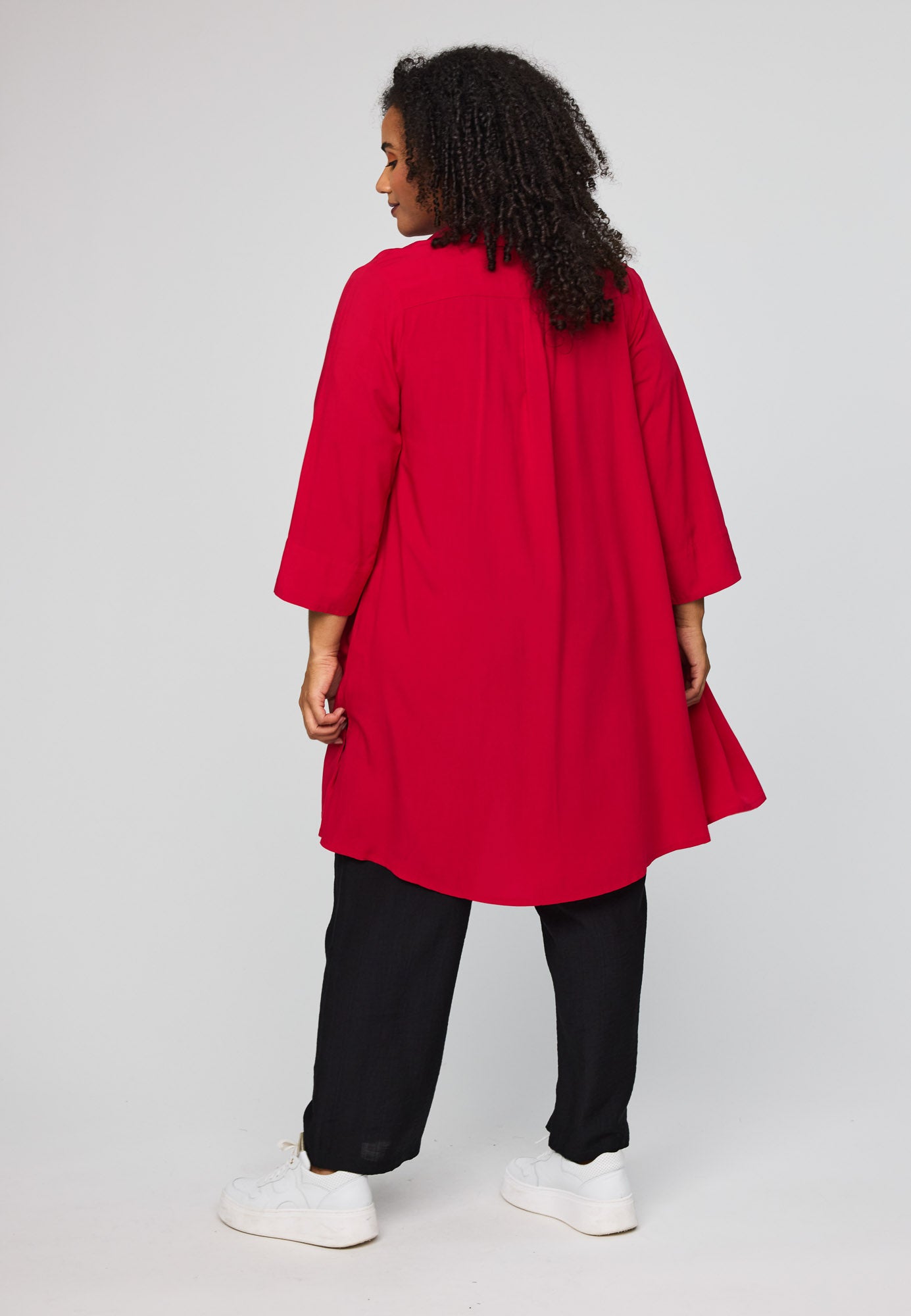 Emilie - Lang skjúrta Reyð