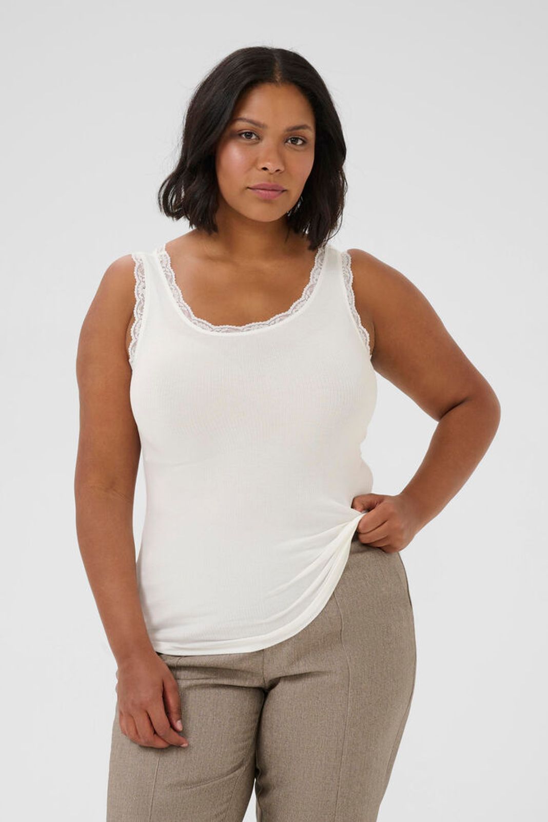 Omia toppur hvítur 10583468