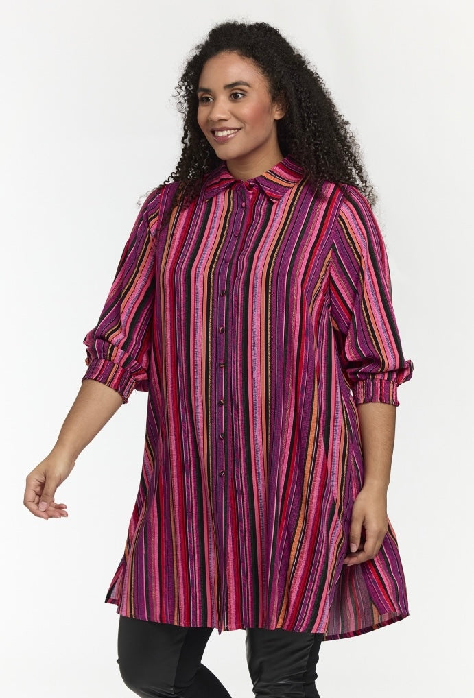 Emilie skjúrta pink stríput