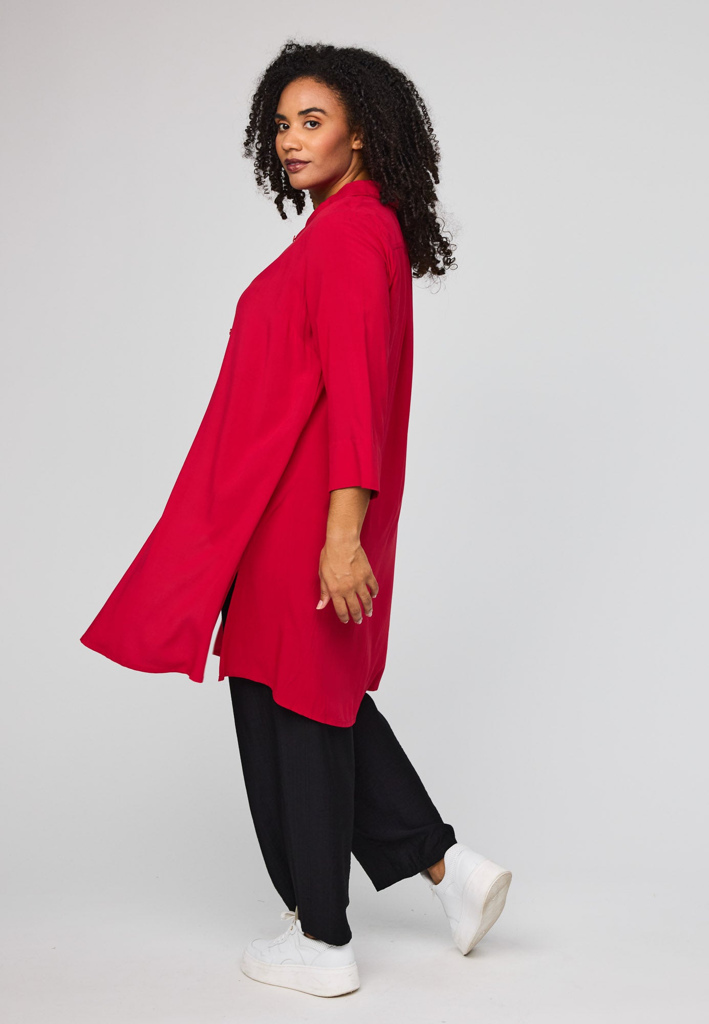 Emilie - Lang skjúrta Reyð