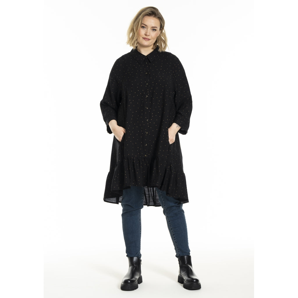 Edith Skjúrta/Tunika