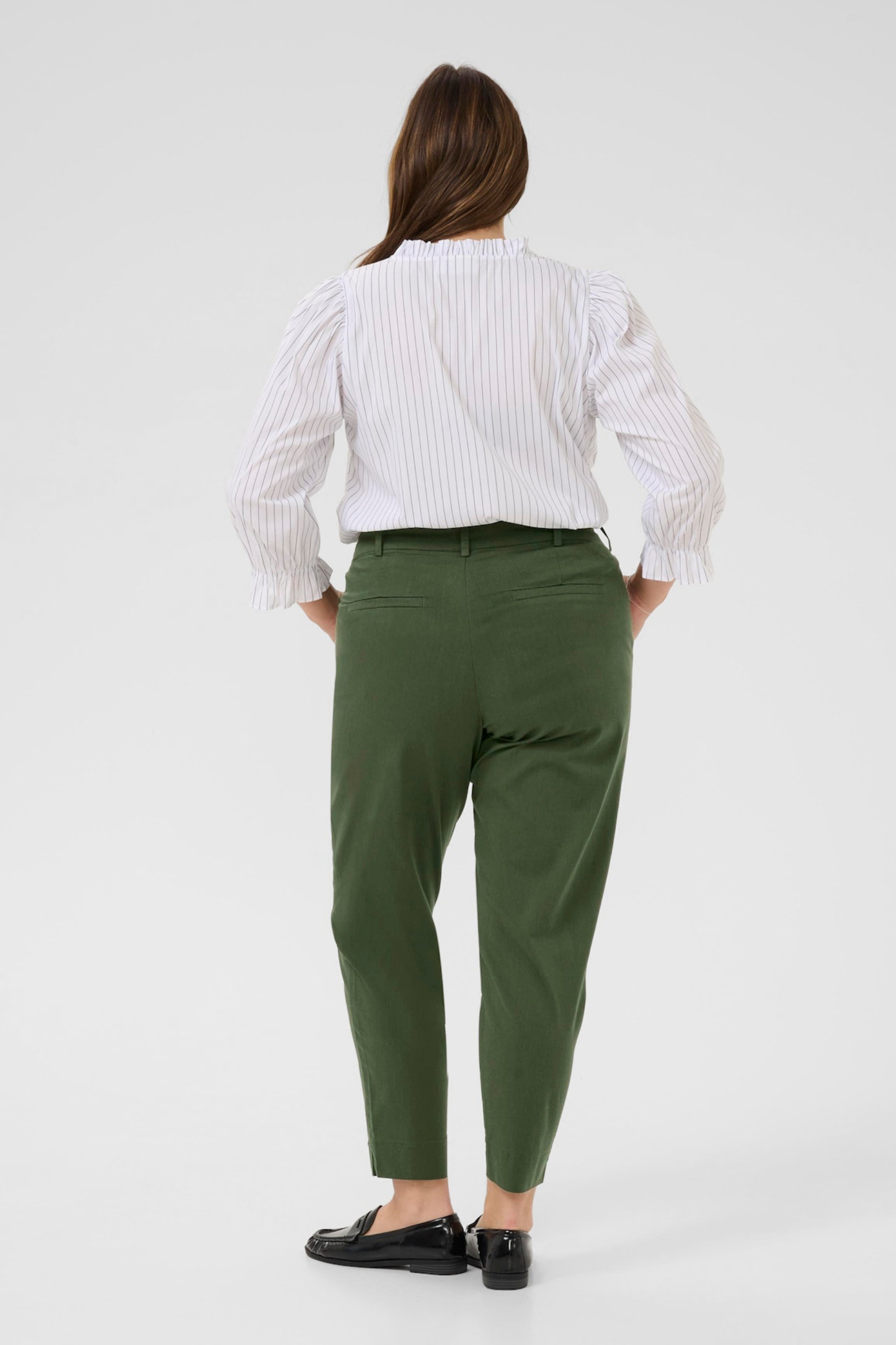 Leana Chino - Buksur