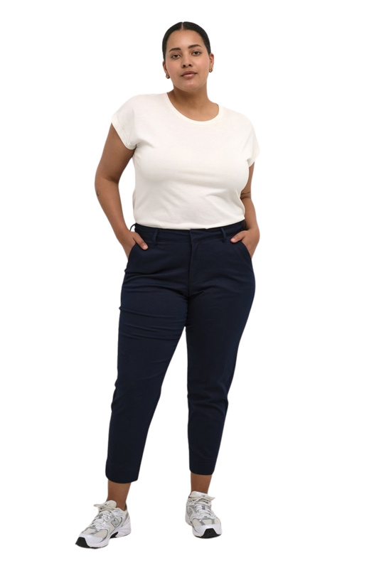 Leana Chino Buksir Navy