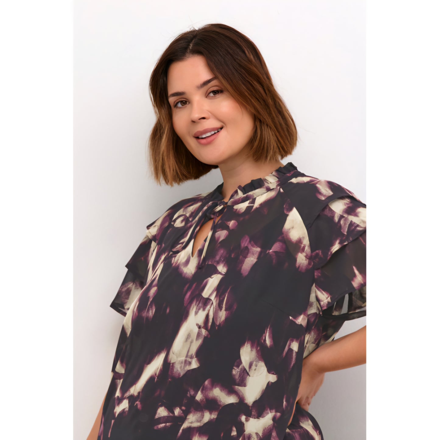 KCnour Flounce Blouse - Blusa